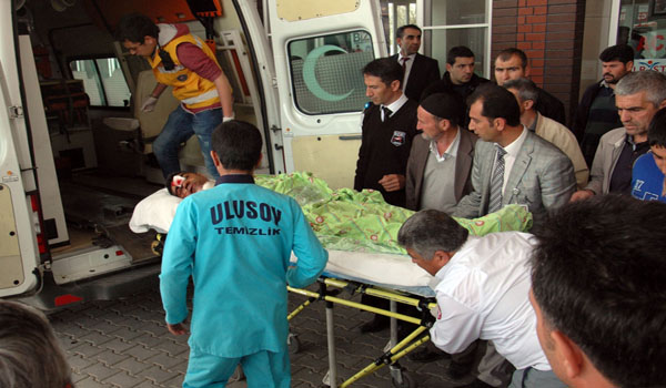 KÖY KORUCUSU KENDİNİ VURDU