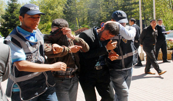 UYUŞTURUCU TİCARETİ YAPAN BİR KİŞİ TUTUKLANDI