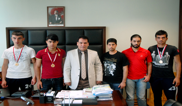 KİCKBOKSCULARDAN ZİYARET