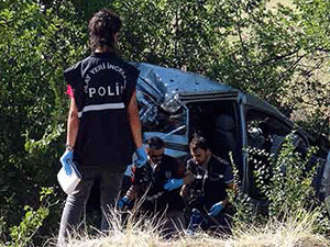 Katliam gibi kaza; 4 ölü, 1 yaralı