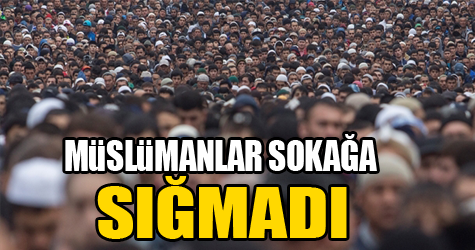 Rusya'da Müslümanlar sokaklara sığmadı