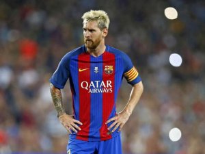 Messi üç hafta yok