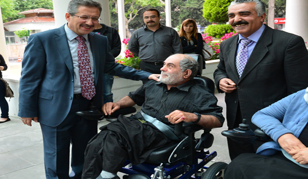 AKÜLÜ ARAÇLAR SAHİPLERİNİ BULDU