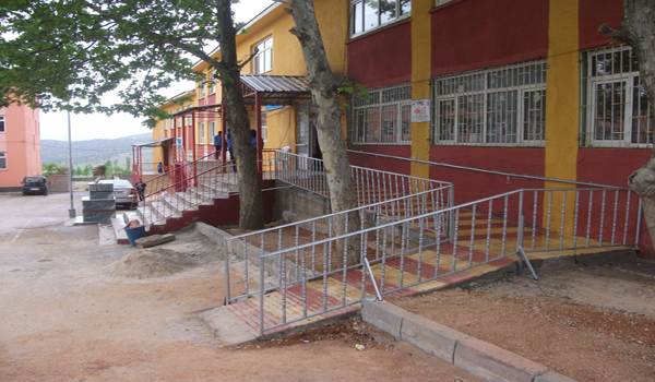 NURHAK EĞİTİMDE ENGEL TANIMIYOR