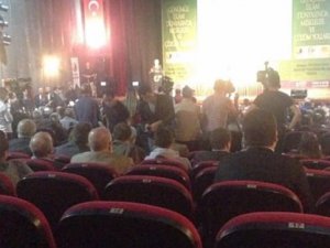 CHP'nin İslam sempozyumunda dikkat çeken durum