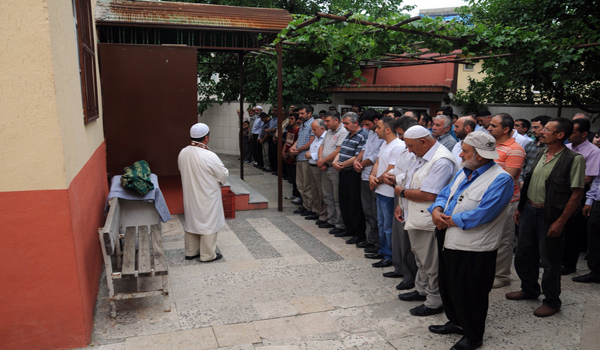 MİNİK MİKAİL SON YOLCULUĞUNA UĞURLANDI