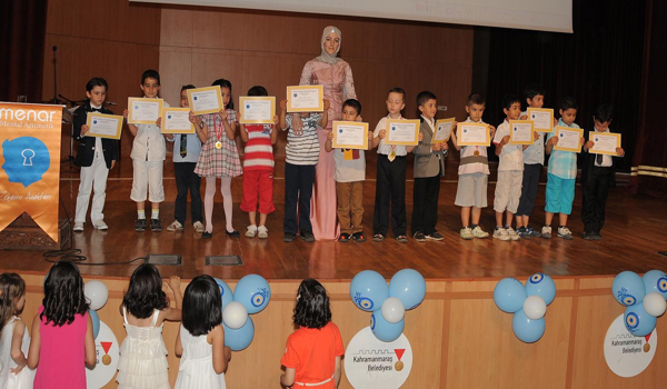 DAHİ ÇOCUKLAR HÜNERLERİNİ SERGİLEDİ