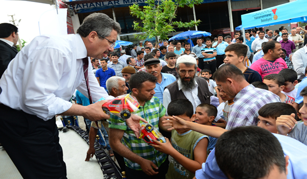 BAŞKAN POYRAZ ERKENEZ MAHALLESİNDE