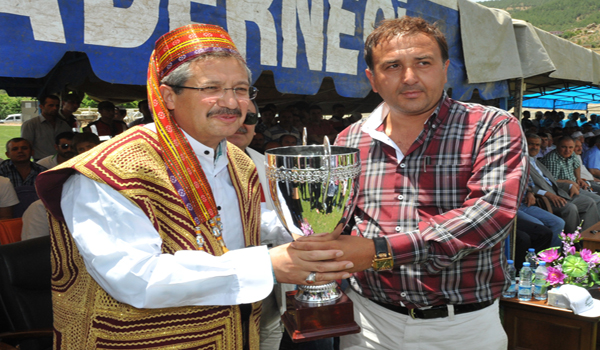 BAŞKAN POYRAZ GÜREŞ AĞASI OLDU