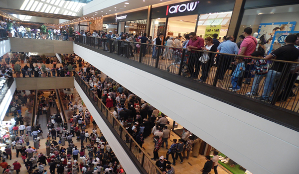 PİAZZA BİR AYDA 1 MİLYONU AŞKIN KİŞİYİ AĞIRLADI