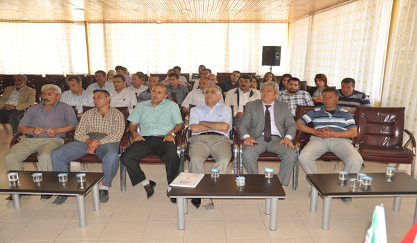 ÇİFTÇİLERE ARAZİ TOPLULAŞTIRMASI HAKKINDA BİLGİ VERİLDİ