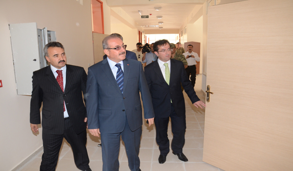 VALİ KOCATEPE, OKUL İNŞAATLARINI İNCELEDİ