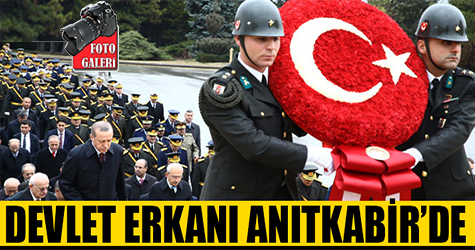 Devletin zirvesi Anıtkabir'i ziyaret etti