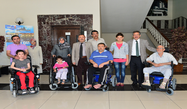 AKÜLÜ ARAÇLARINA KAVUŞTULAR