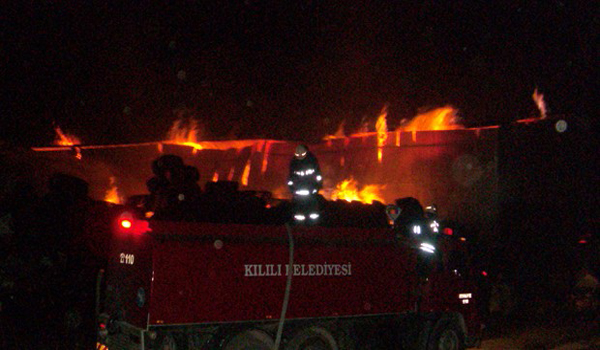 TEKSTİL FABRİKASIN DA YANGIN