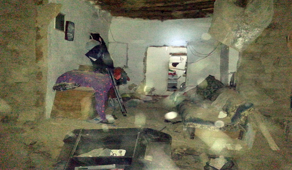 KERPİÇ EV BİR ANDA ÇÖKTÜ