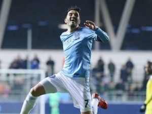 Yılın futbolcusu David Villa!