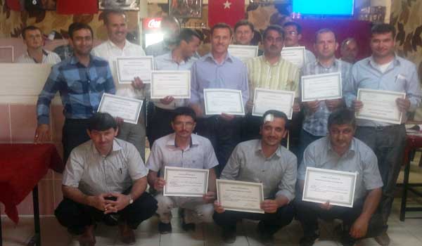 VAAZ EĞİTİMİNE KATILANLARA SERTİFİKA