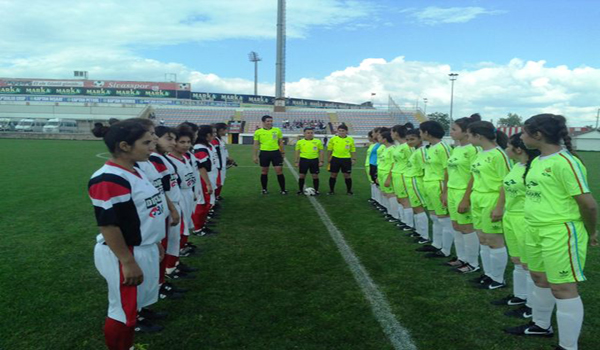 ASLAN KIZLAR İLK 8 YOLUNDA