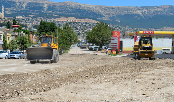 BAŞKAN POYRAZ SULAMA KANALI ÇEVRESİNİ İNCELEDİ