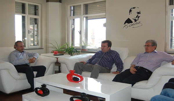 AK  PARTİDEN GAZETECİLER CEMİYETİNE ZİYARET