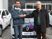 Son Otomobil Talihlileri Anahtarlarını Teslim Aldı