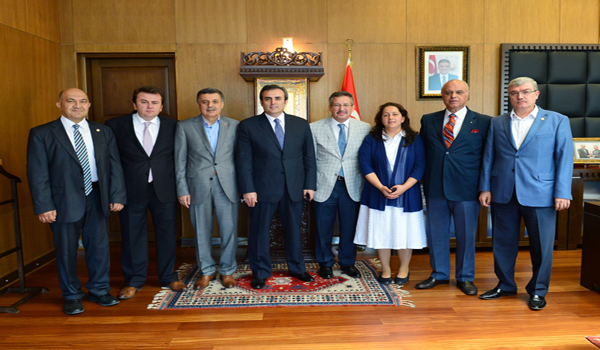 BAŞKAN POYRAZ MİLLETVEKİLLERİNE İCRAATLARI ANLATTI