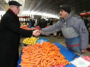 Esnafın dertlerini dinledi