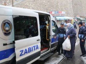 Bitlis’te dilenci operasyonu: 14 gözaltı!