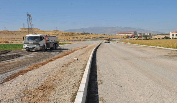 ÜNİVERSİTE YOLUNDA İNCELEME