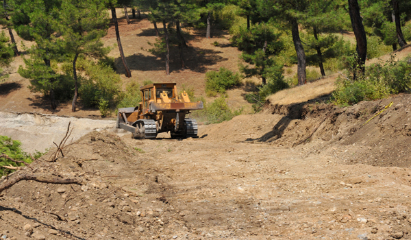 ŞEYH ALİ SEZAİ EFENDİ MEZARLIĞINDA ÇALIŞMALAR BAŞLADI