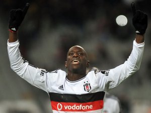 Demba Ba topla çalışmaya başladı