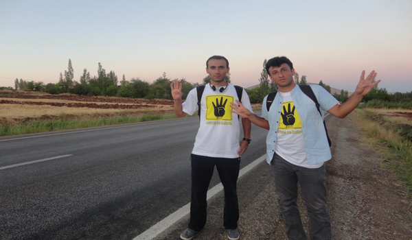 ÖĞRETMENLER BARIŞ İÇİN YÜRÜYOR