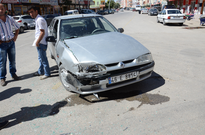 ELBİSTAN'DAKİ KAZA ANI KAMERALARA YANSIDI