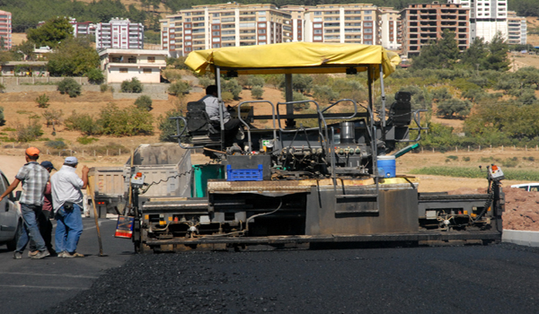 ÜNİVERSİTE YOLU ASFALTLANIYOR