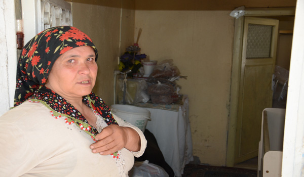 HATİCE TEYZE YARDIM BEKLİYOR