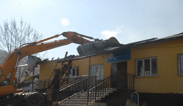 TAŞBURUNA 12 DERSLİKLİ OKUL YAPILACAK