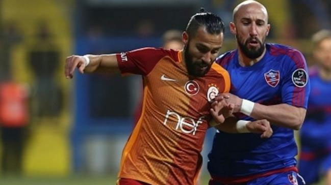 Tudor, prensini getiriyor!