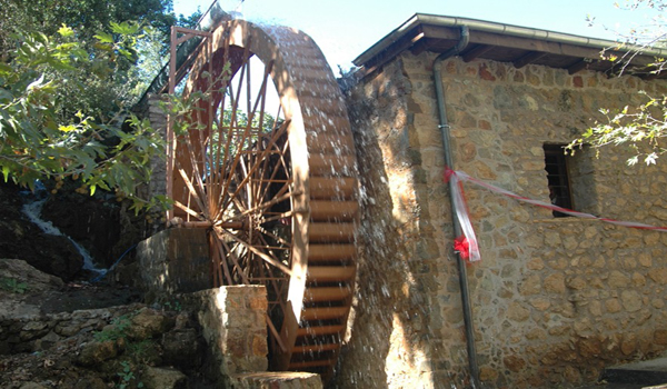 TARİHİ SU DEĞİRMENİ VE MESİRE ALANI AÇILDI