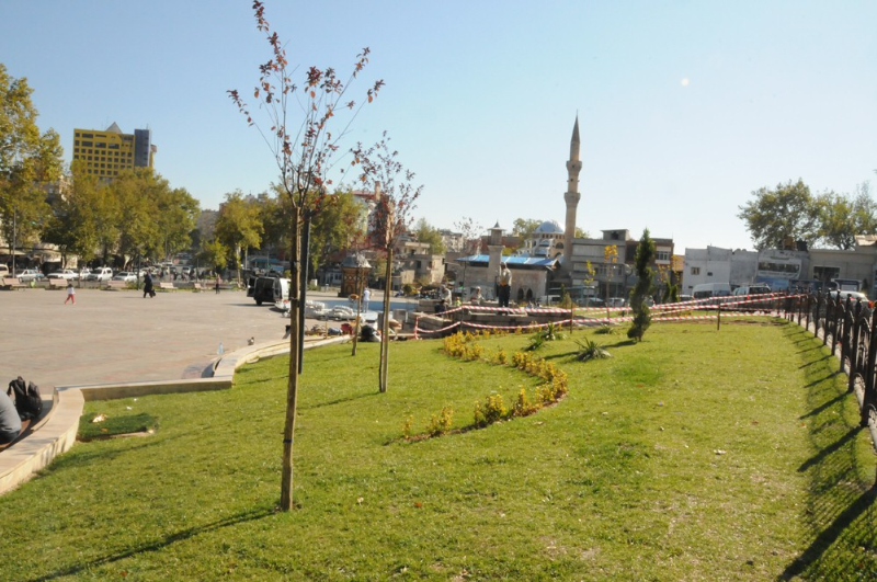 KAHRAMANMARAŞ'TA YOL NEDENİYLE 2 CAMİ YIKILDI