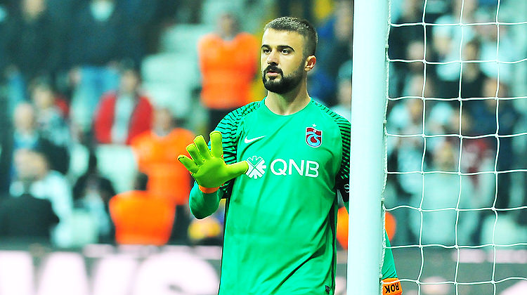 Ne Neuer ne Buffon... Zirvede Onur Kıvrak var!