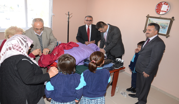 MUSTAFA ÇINKI, 60 ÖĞRENCİYİ SEVİNDİRDİ