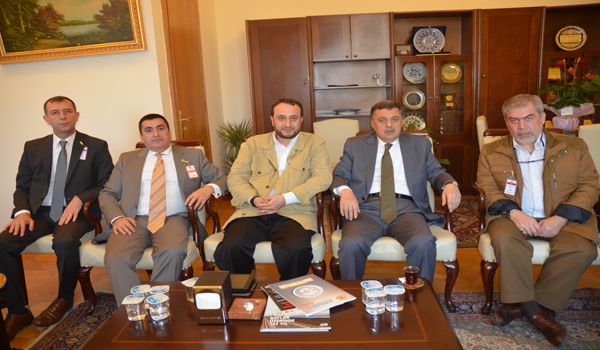 PAKDİL DEVLET VE MİLLET OLARAK DÜNYANIN HER NOKTASINA YARDIM ELİMİZİ UZATIYORUZ