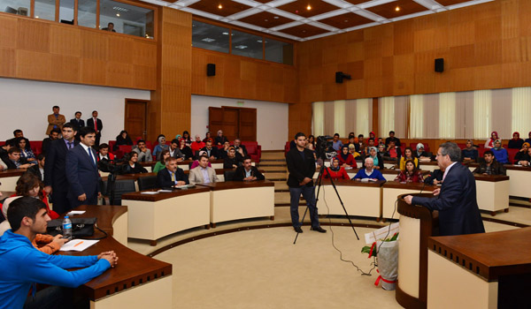 BAŞKAN POYRAZ HİZMETLERİMİZE RUHUMUZU KOYDUK  SEVGİMİZİ KATTIK