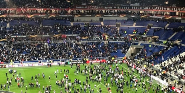 Beşiktaş: Saldıran Fransızlar