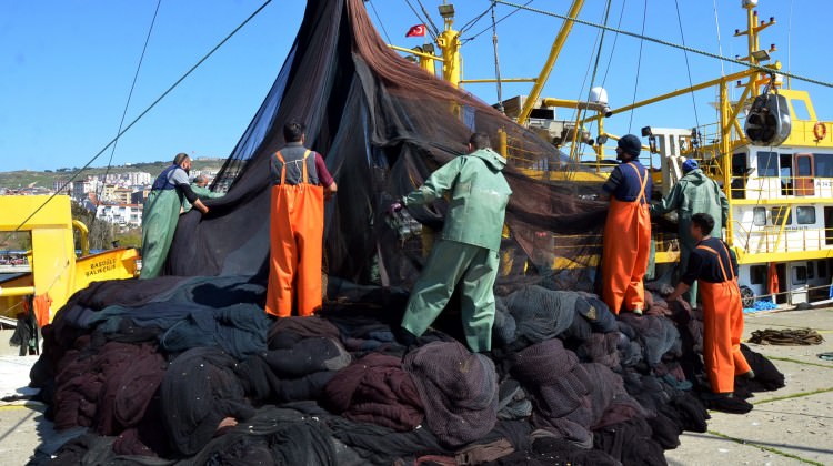 Balıkçılar yeni sezon hazırlıklarına erken başladı