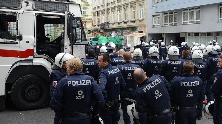 Avusturya'da 'paralel devlet' operasyonu!