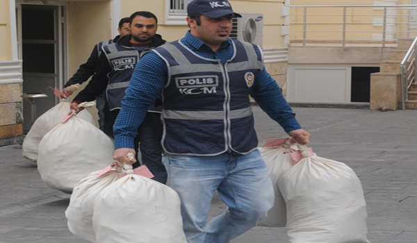 EMNİYETTEN UYUŞTURUCU OPERASYONU