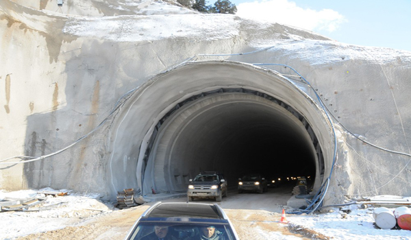 KAHRAMANMARAŞ-GÖKSUN KARAYOLUNDA ÇALIŞMALAR HIZLA İLERLİYOR
