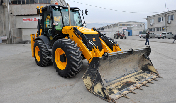 MEZARLIKLAR MÜDÜRLÜĞÜ ARAÇ PARKI GENİŞLİYOR